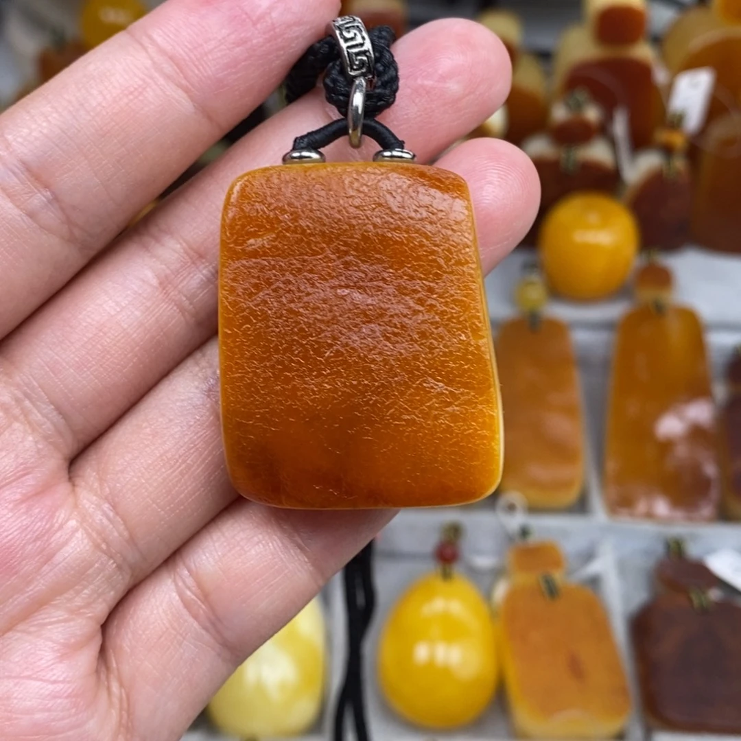 琥珀未镶嵌珠宝奇石