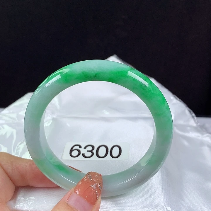未镶嵌手镯翡翠54圈