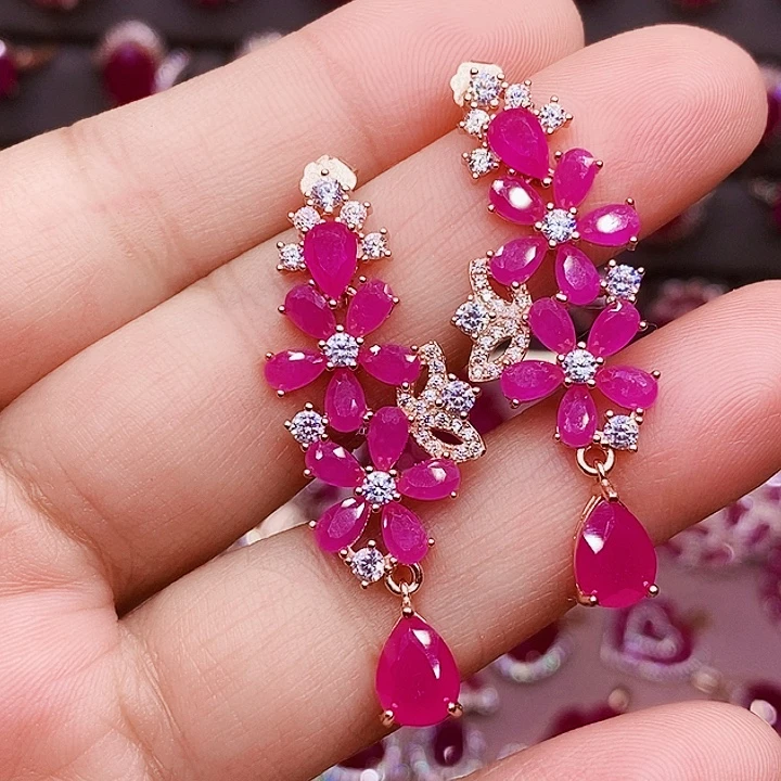 银S925镶嵌红宝石耳饰