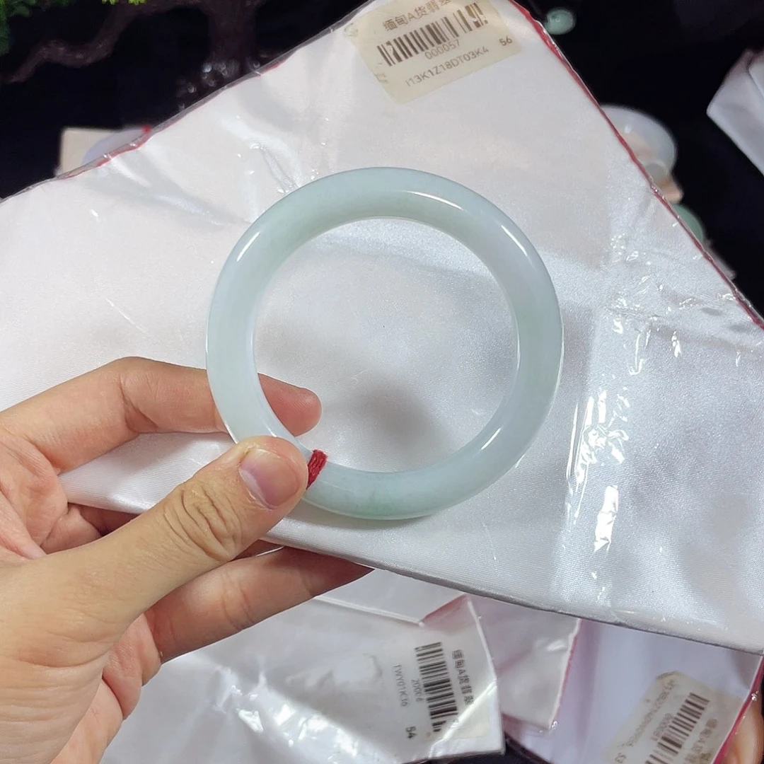 未镶嵌手镯翡翠天然翡翠手镯