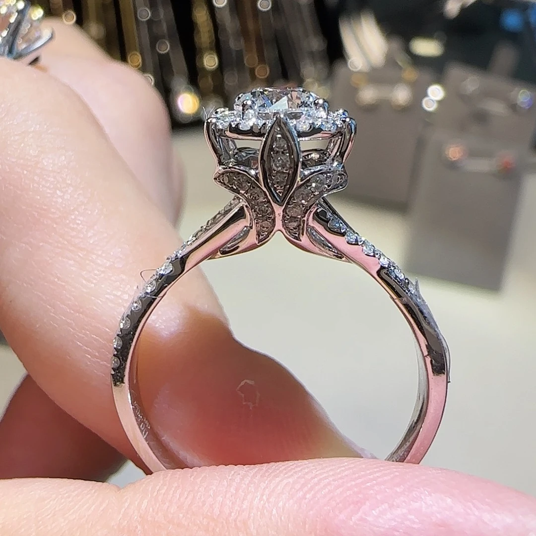 18K金镶嵌实验室培育钻石王室庄园50分11-17