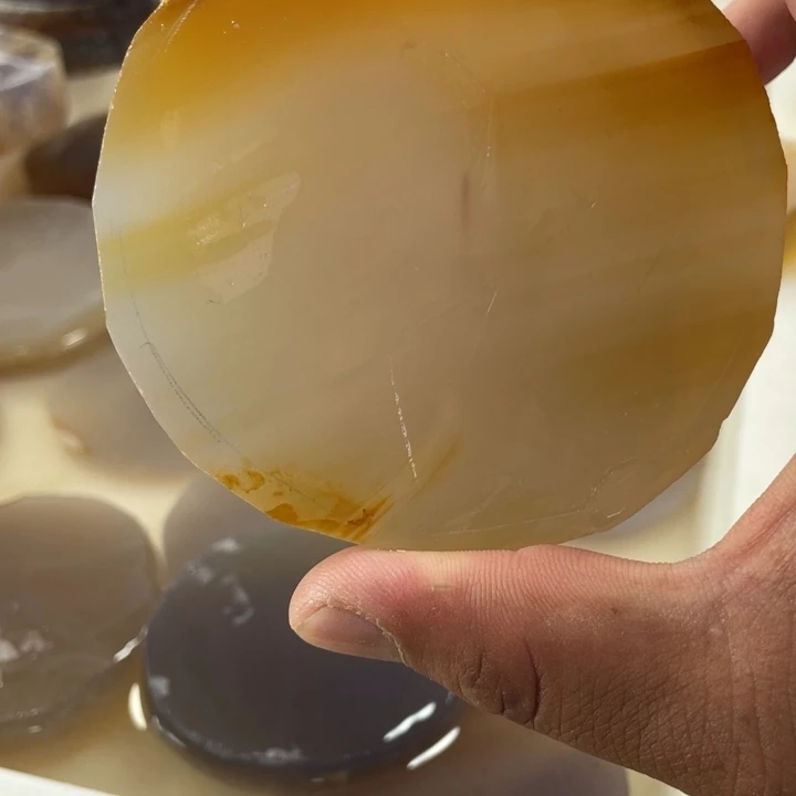 定制玛瑙?****发玛瑙手镯