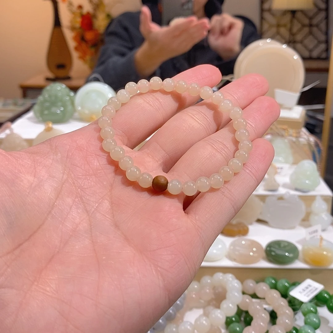 和田玉颈饰足银镶嵌