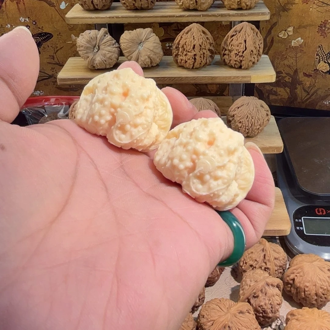 把件文玩核桃象牙果雕刻