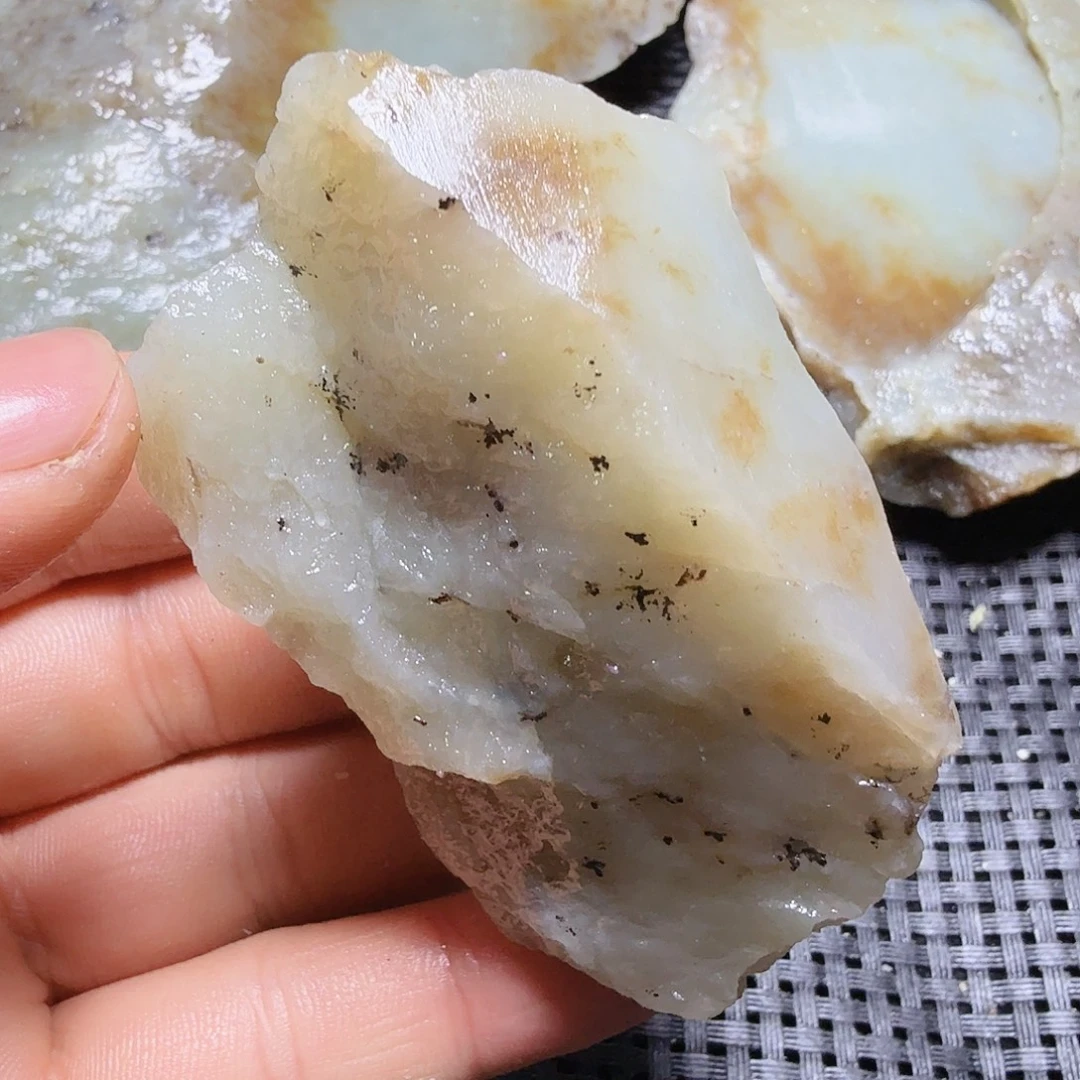 和田玉（糖玉）未镶嵌珠宝半成品