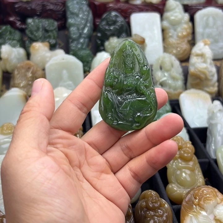 和田玉（糖玉）未镶嵌颈饰