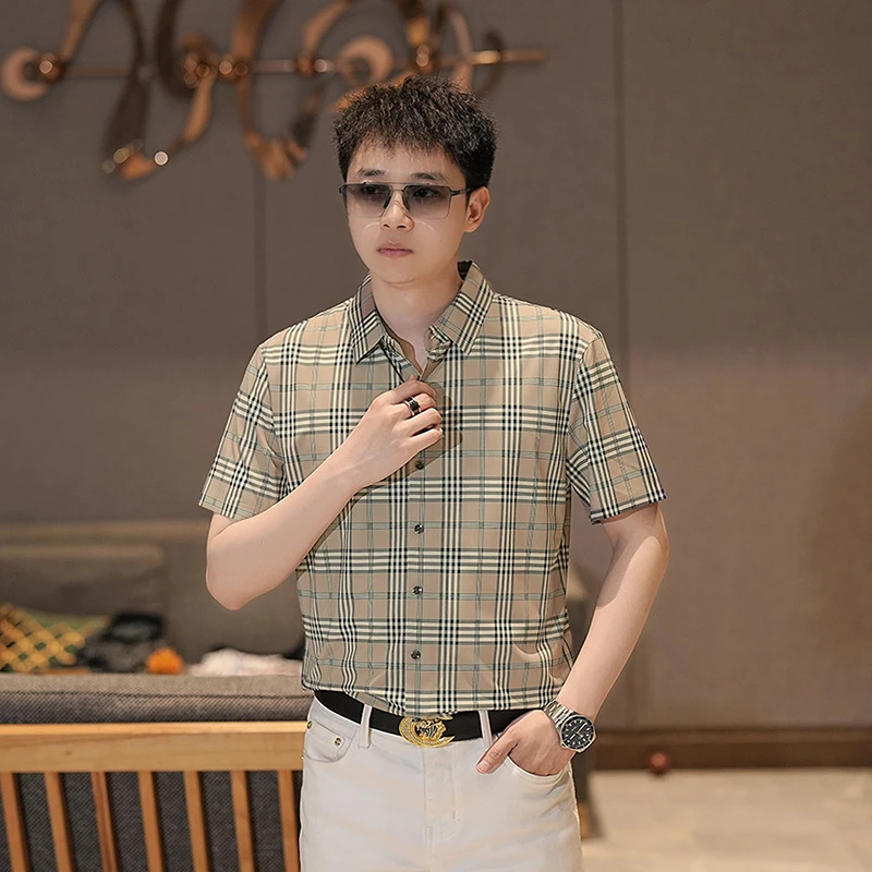 男士夏季新款冰丝商务修身条纹短袖衬衫休闲百搭薄款翻领时尚衬衣