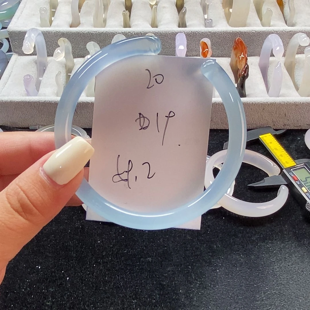 玛瑙/玉髓手镯未镶嵌20