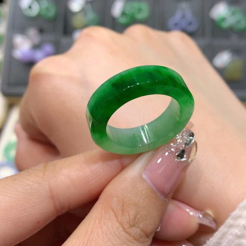 【闪购商品】翡翠戒指未镶嵌一**心