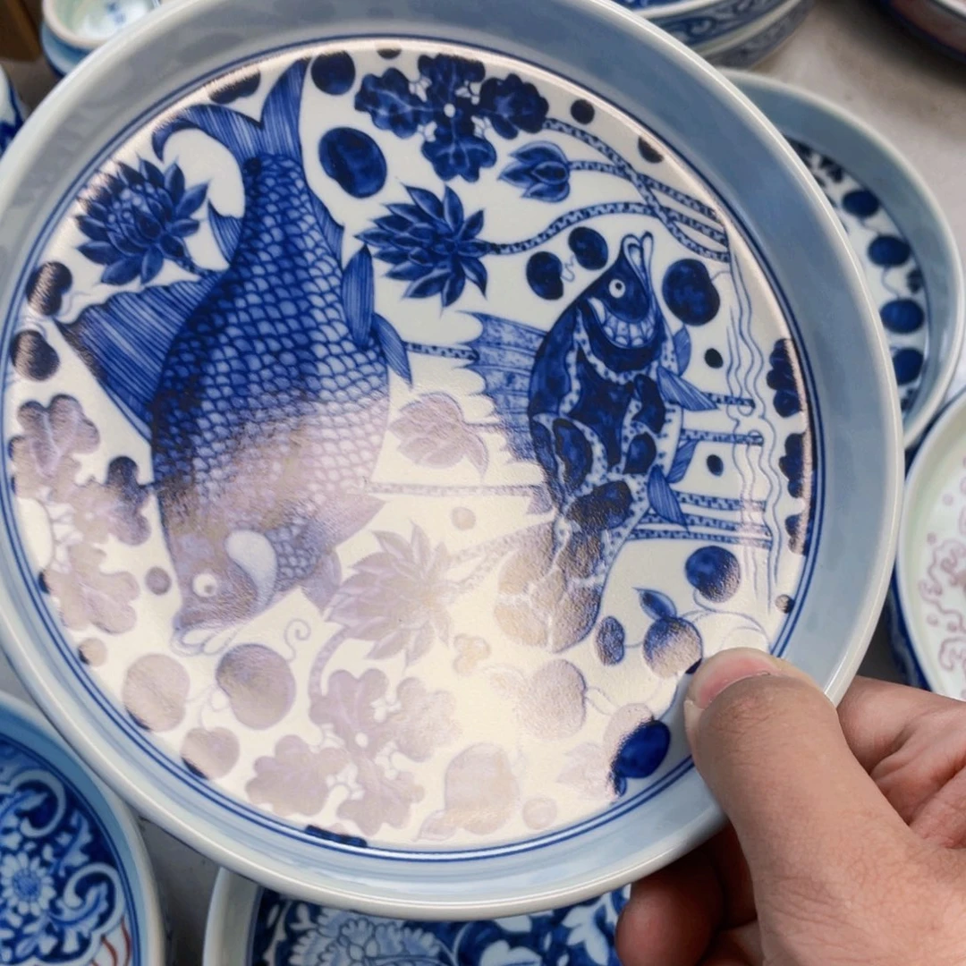 瓷片青花鱼藻纹壶承两条鱼