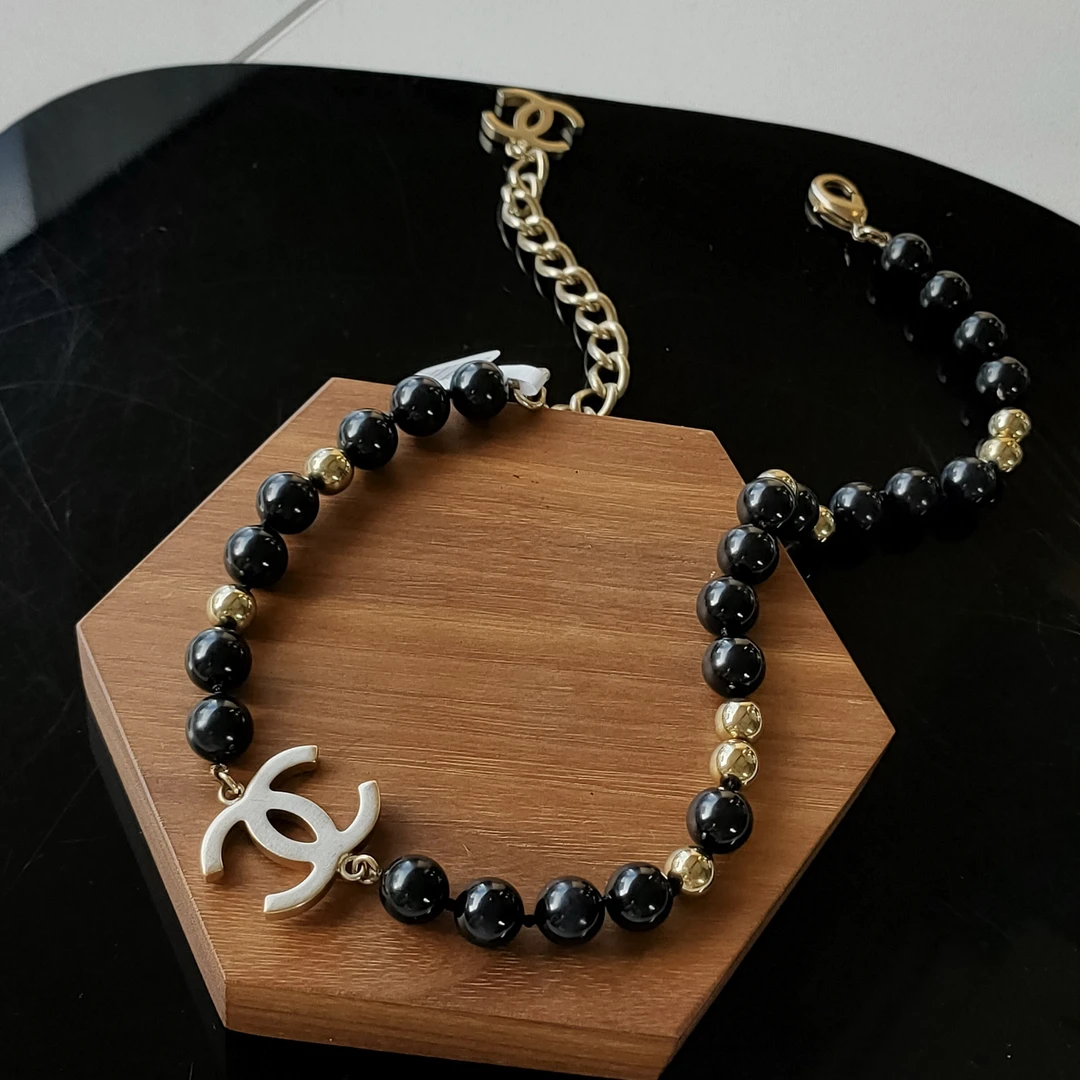 95新 Chanel/香奈儿 Azul - 16S 黑金珍珠双C Chocker项链 45576