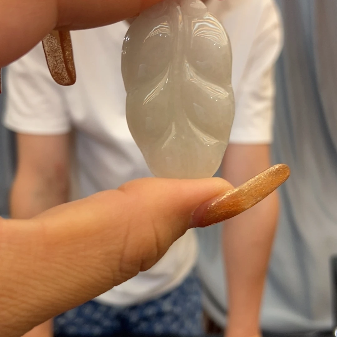 翡翠未镶嵌颈饰翡翠首饰