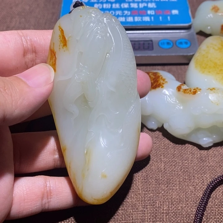 颈饰未镶嵌和田玉浪**枫