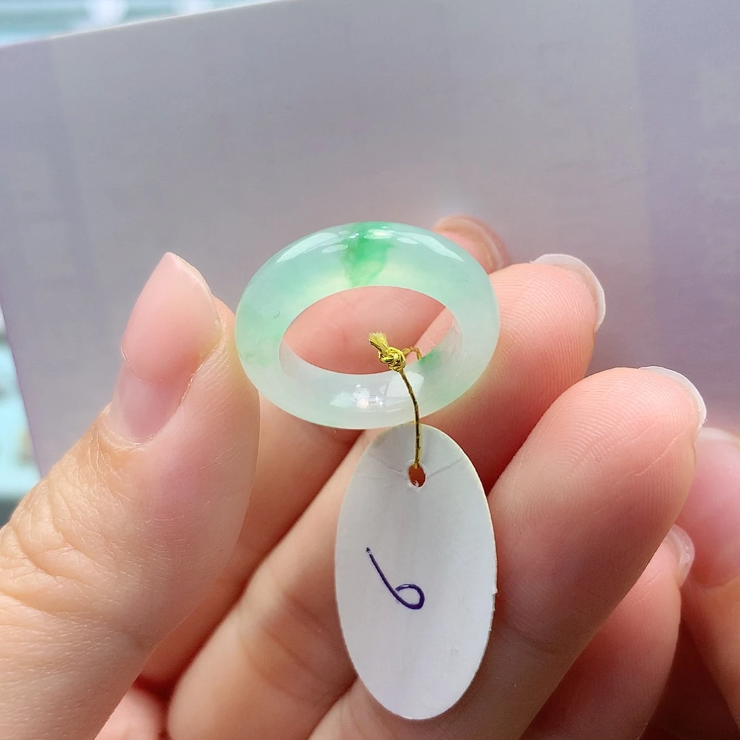 未镶嵌戒指翡翠6圈