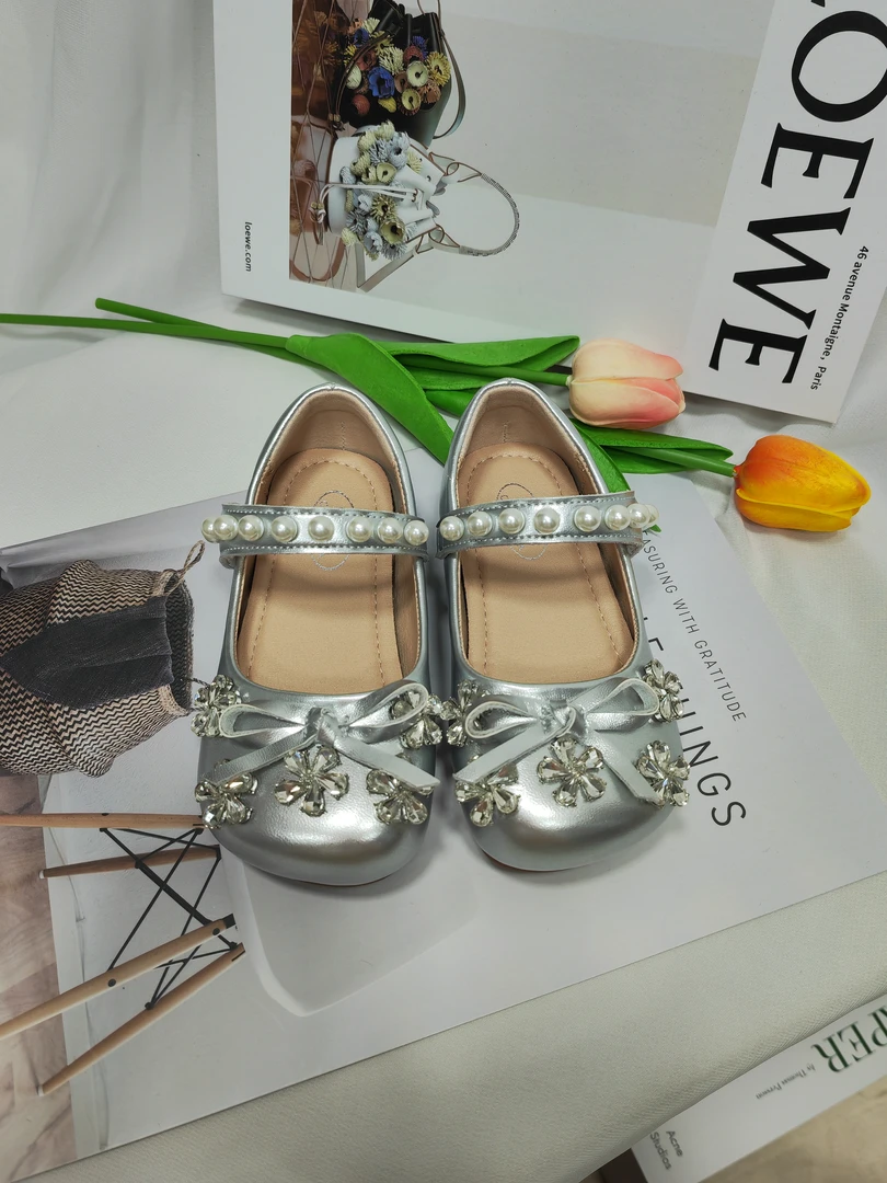 2025女童真皮珍珠软底软面水钻公主鞋爱莎儿童时尚百搭女童公主鞋
