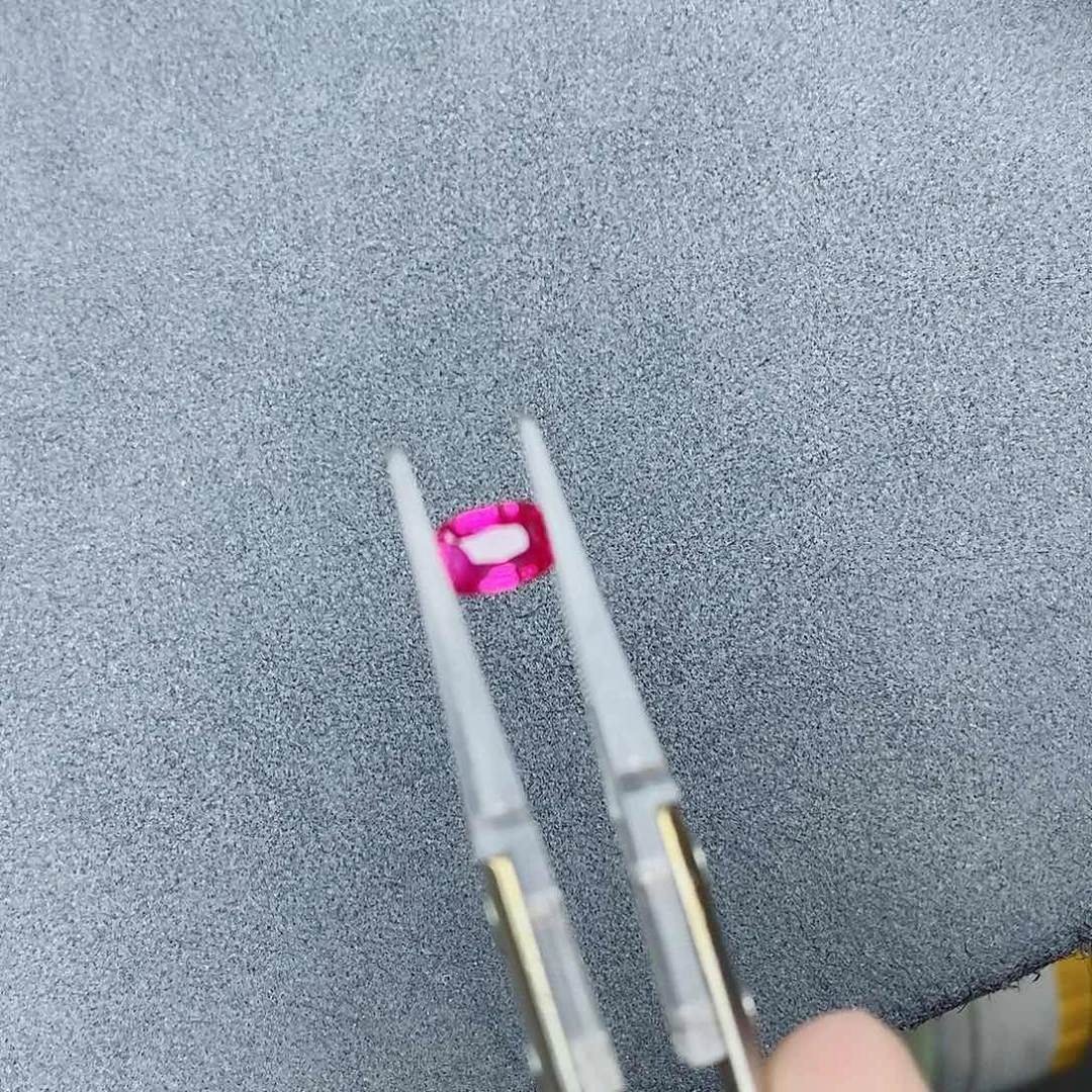 裸石未镶嵌红宝石1.52ct 无烧鸽血红