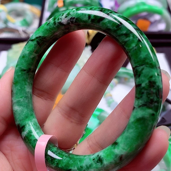 翡翠未镶嵌手镯翡翠