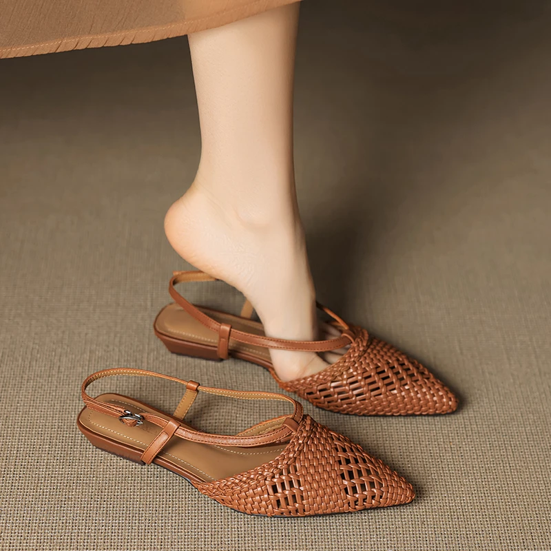 34-40码|2cm低跟|黑/白/焦糖|陈摸鱼尖头浅口一脚蹬镂空包头凉鞋