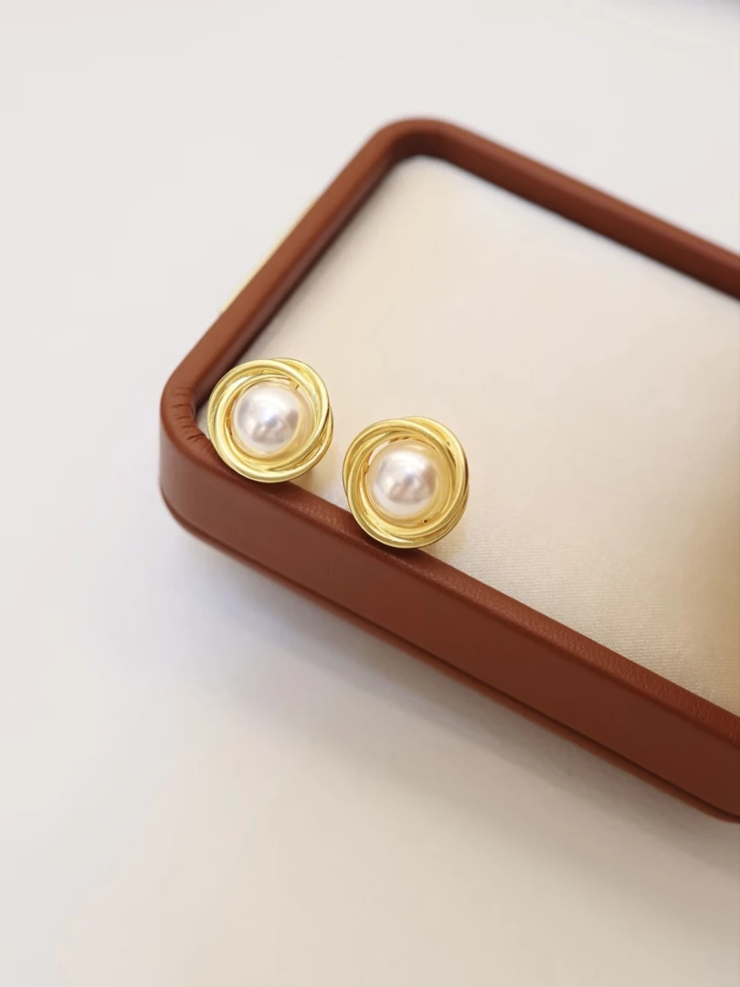 铜合金耳饰 H633哑光金色纽结珠珠法式复古高级感轻奢百搭耳夹