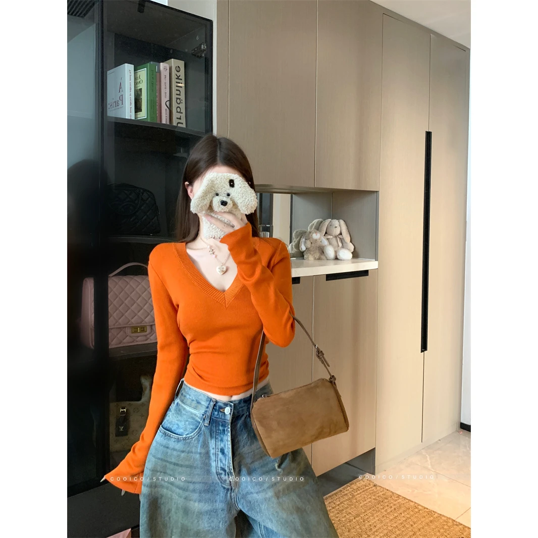 长袖V领打底衫T恤女修身显瘦纯色针织上衣