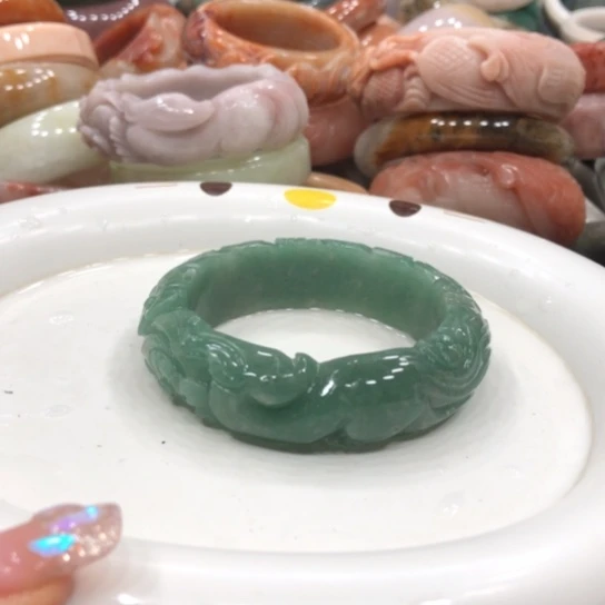 未镶嵌石英质玉珠宝半成品26