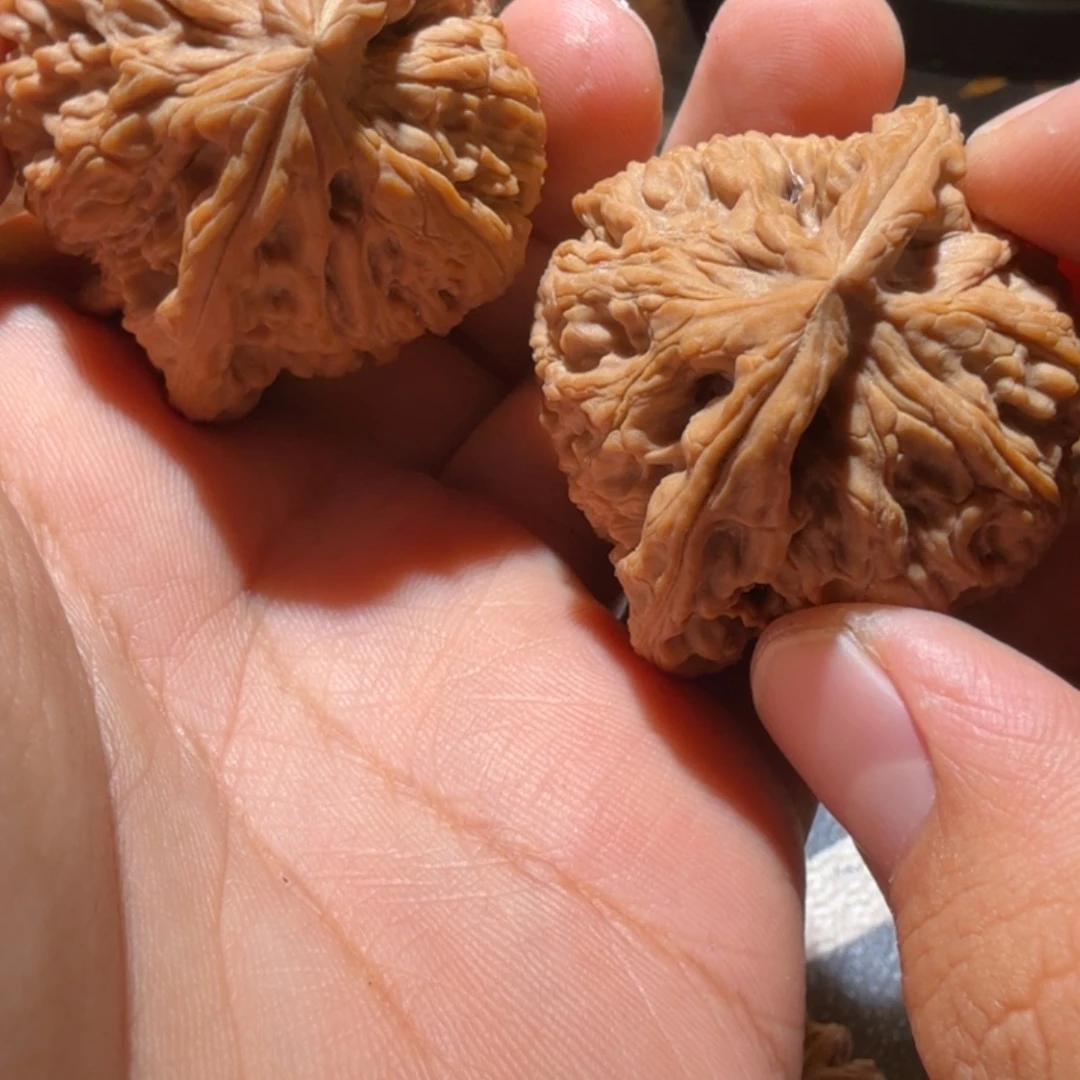 平***哥把件猴头核桃三角南疆