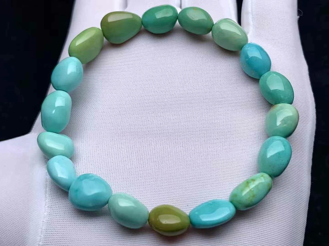 纯天然炫彩糖豆绿松石光面随形手串，渐变多宝色系，料质细腻，直径9