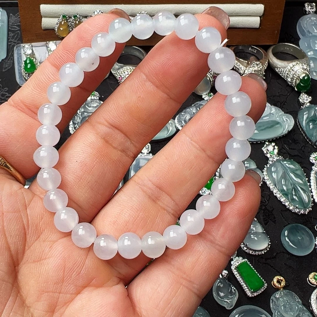 翡翠未镶嵌颈饰手链