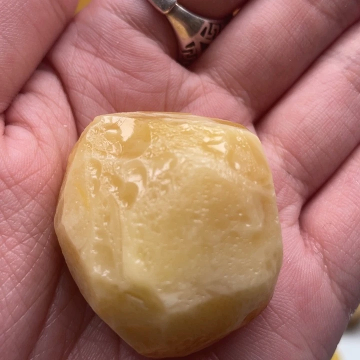 定制琥珀未镶嵌小****达琥珀蜜蜡原石定制