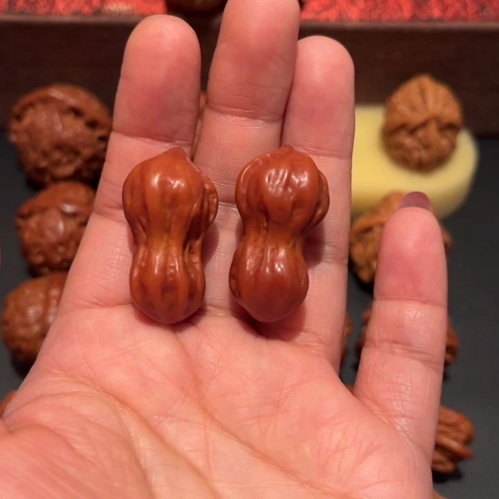 文玩核桃吊坠小花生
