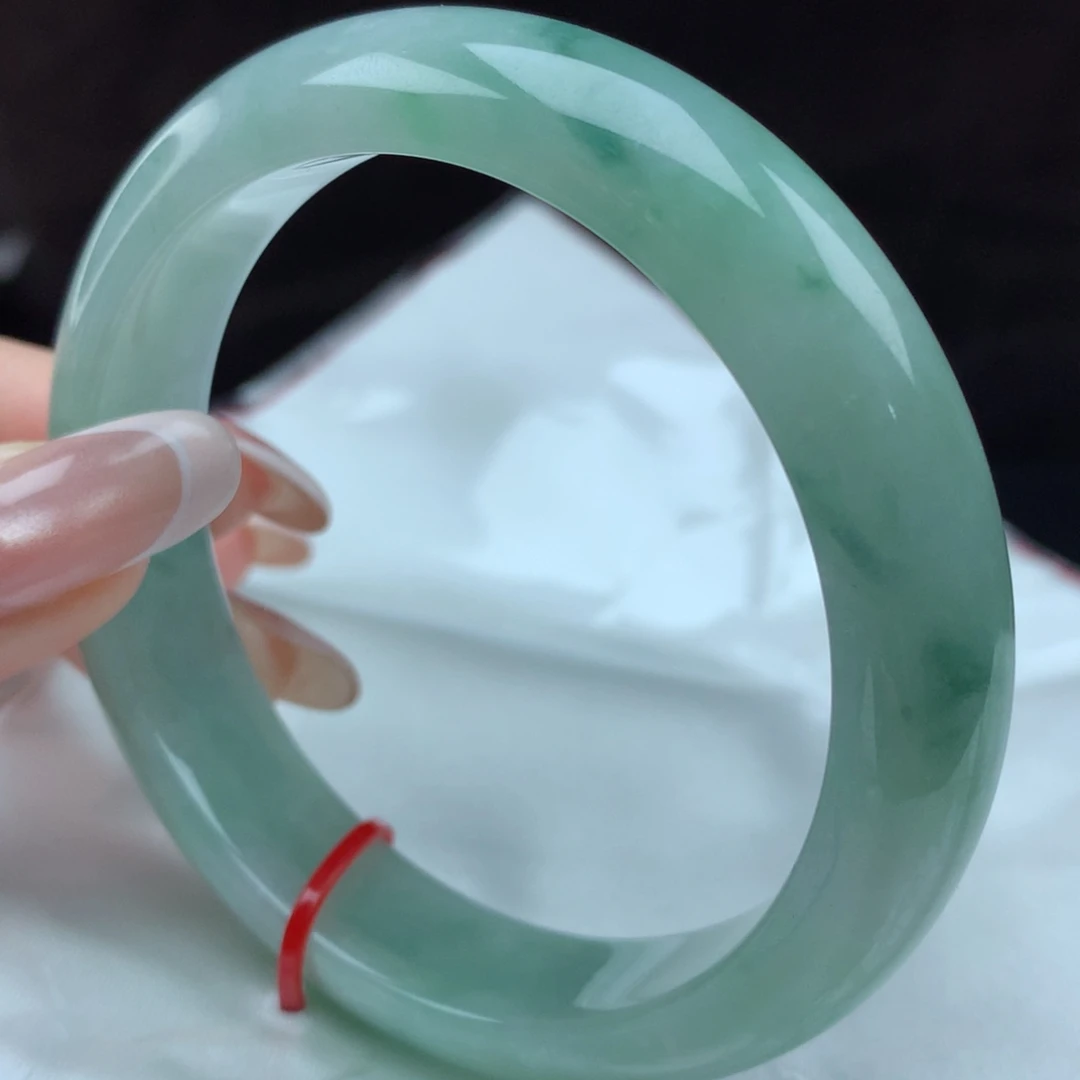 翡翠手镯未镶嵌95207，