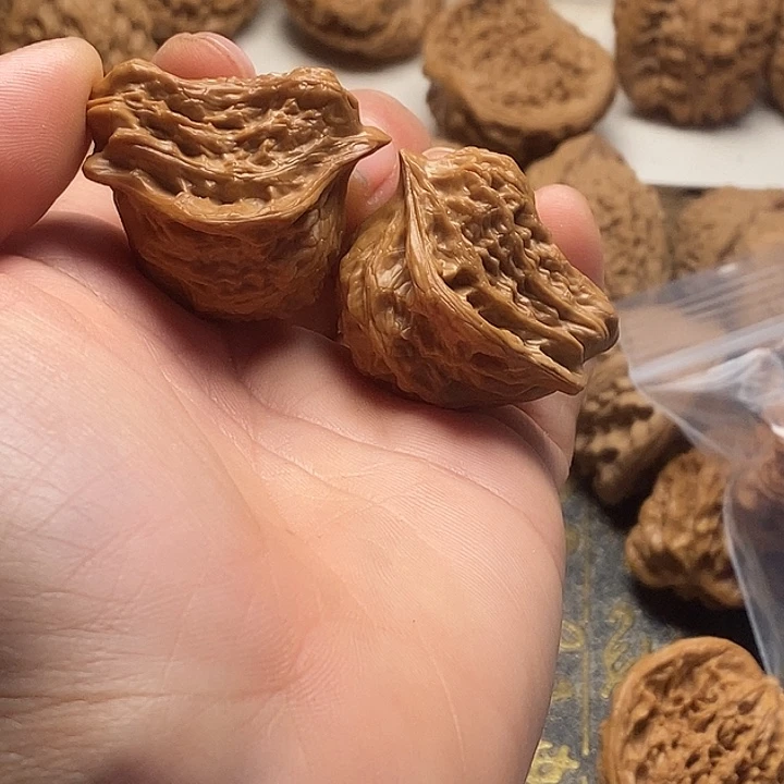 吊坠桃核公子帽小鸟屁股稍微差点