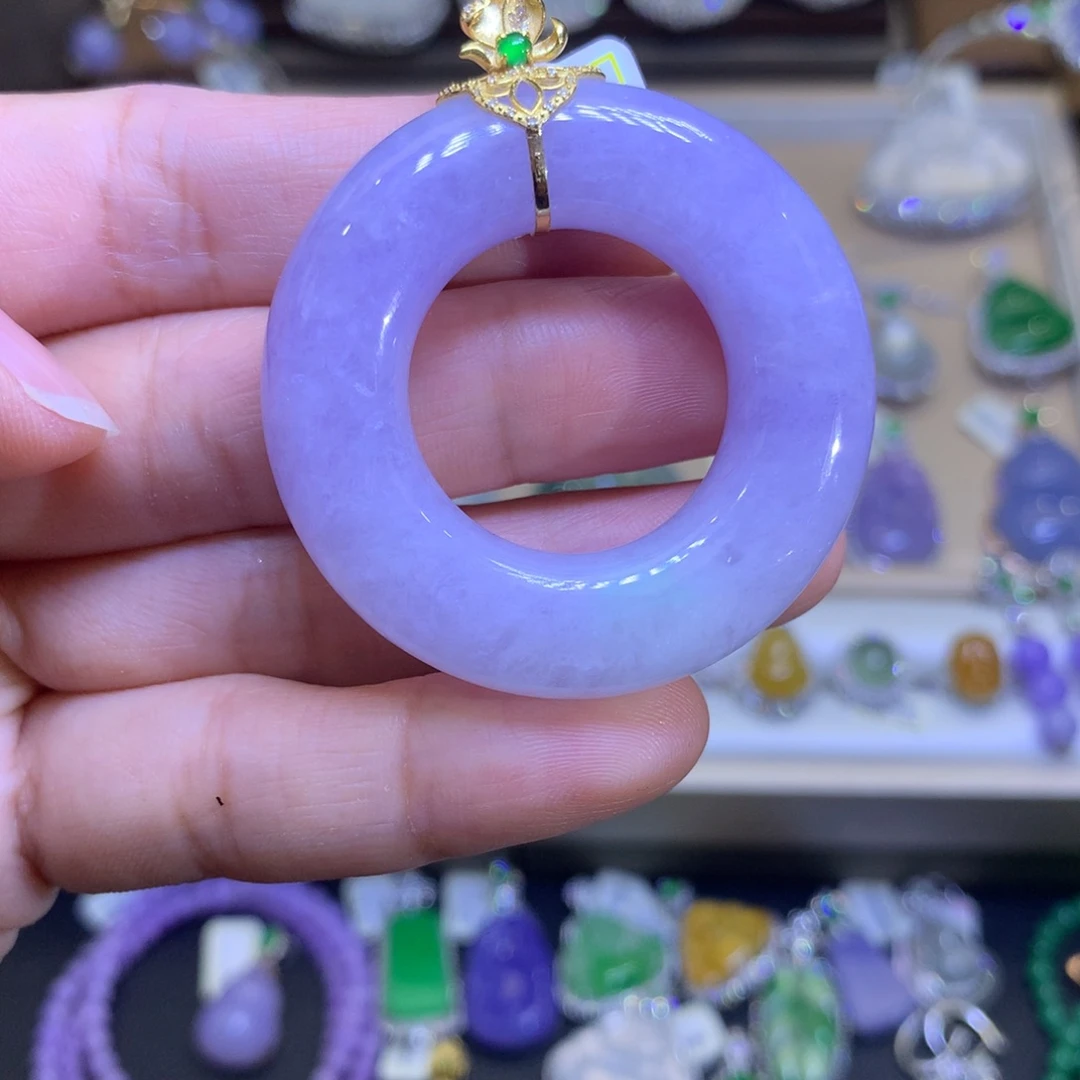 翡翠18K金镶嵌颈饰翡翠