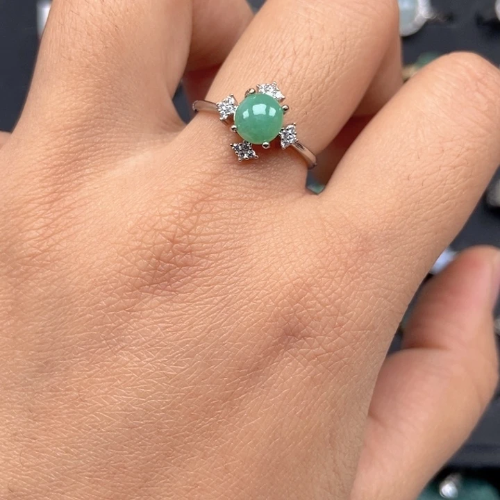 翡翠未镶嵌戒指戒指