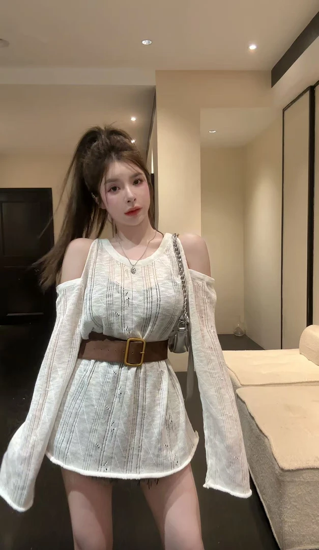 【HuiHui】慵懒风长袖纯色薄款辣妹圆领性感收腰小众（L0007）