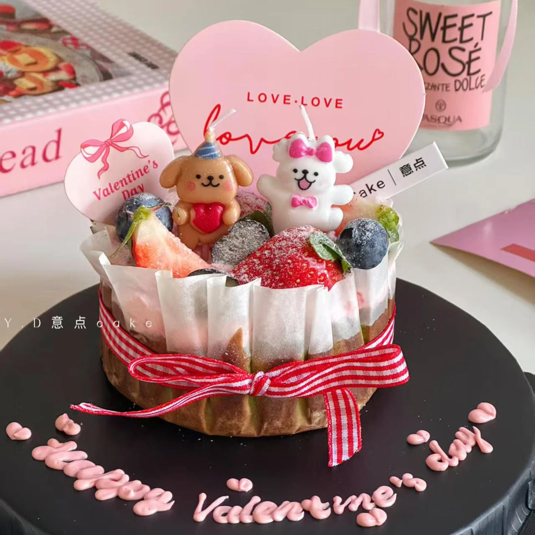 ins情人节抱心蝴蝶结线条小狗造型蜡烛树脂小狗摆件蜡烛蛋糕装饰