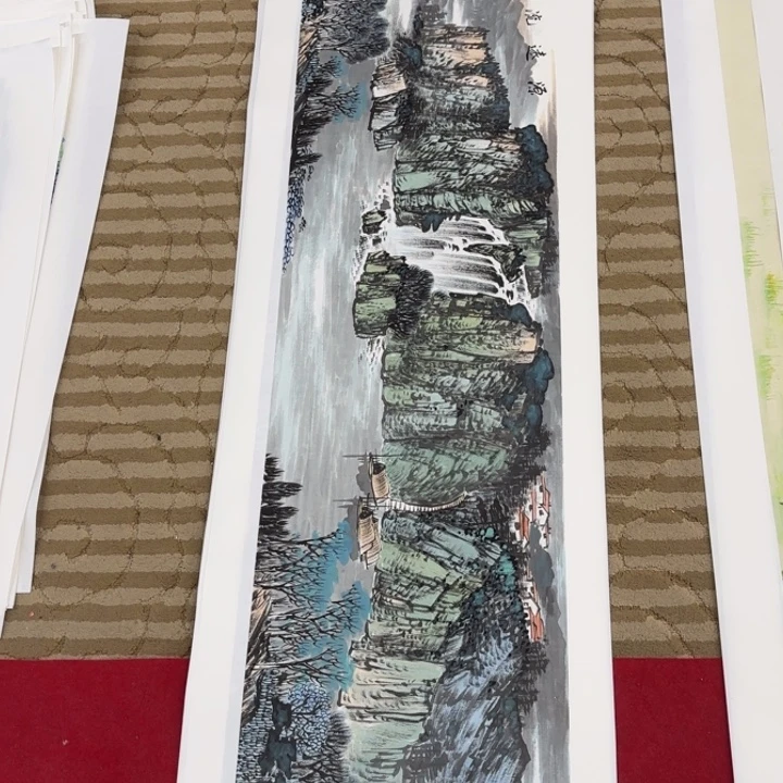 国画花鸟的翅膀和翅膀是一样长