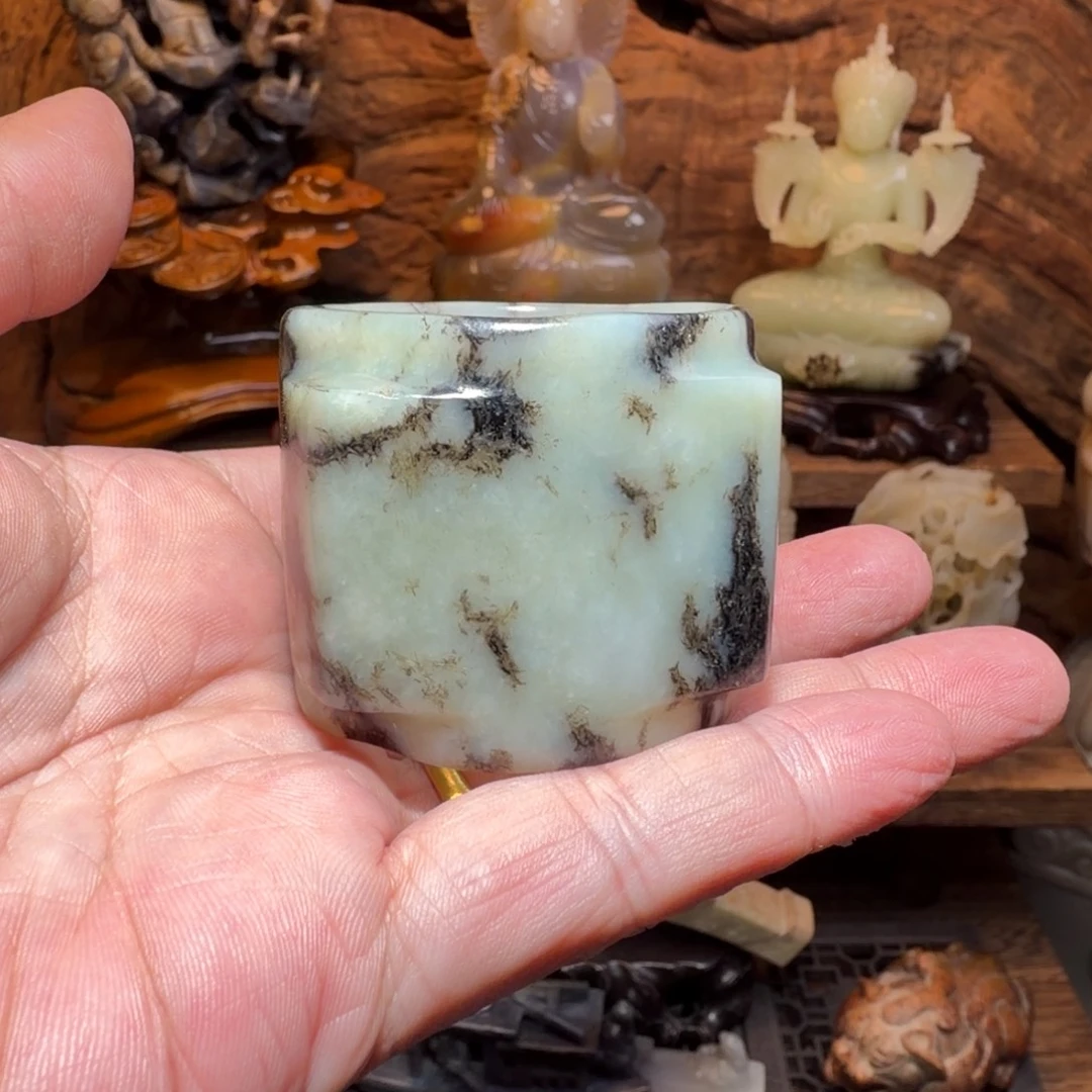 孤***兵和田玉未镶嵌挂件