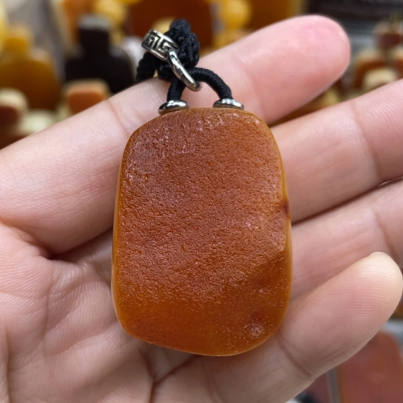 【闪购商品】琥珀颈饰未镶嵌