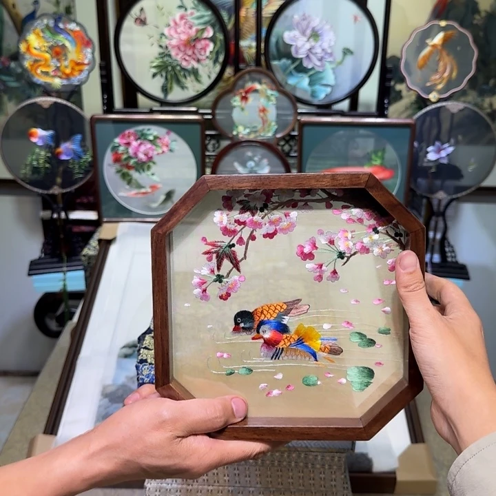 刺绣刺绣工艺精湛