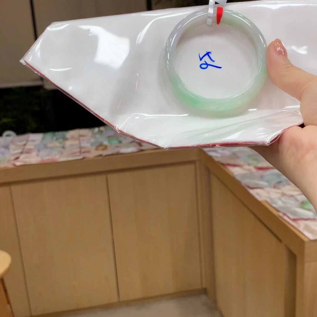 未镶嵌手镯翡翠不退不换