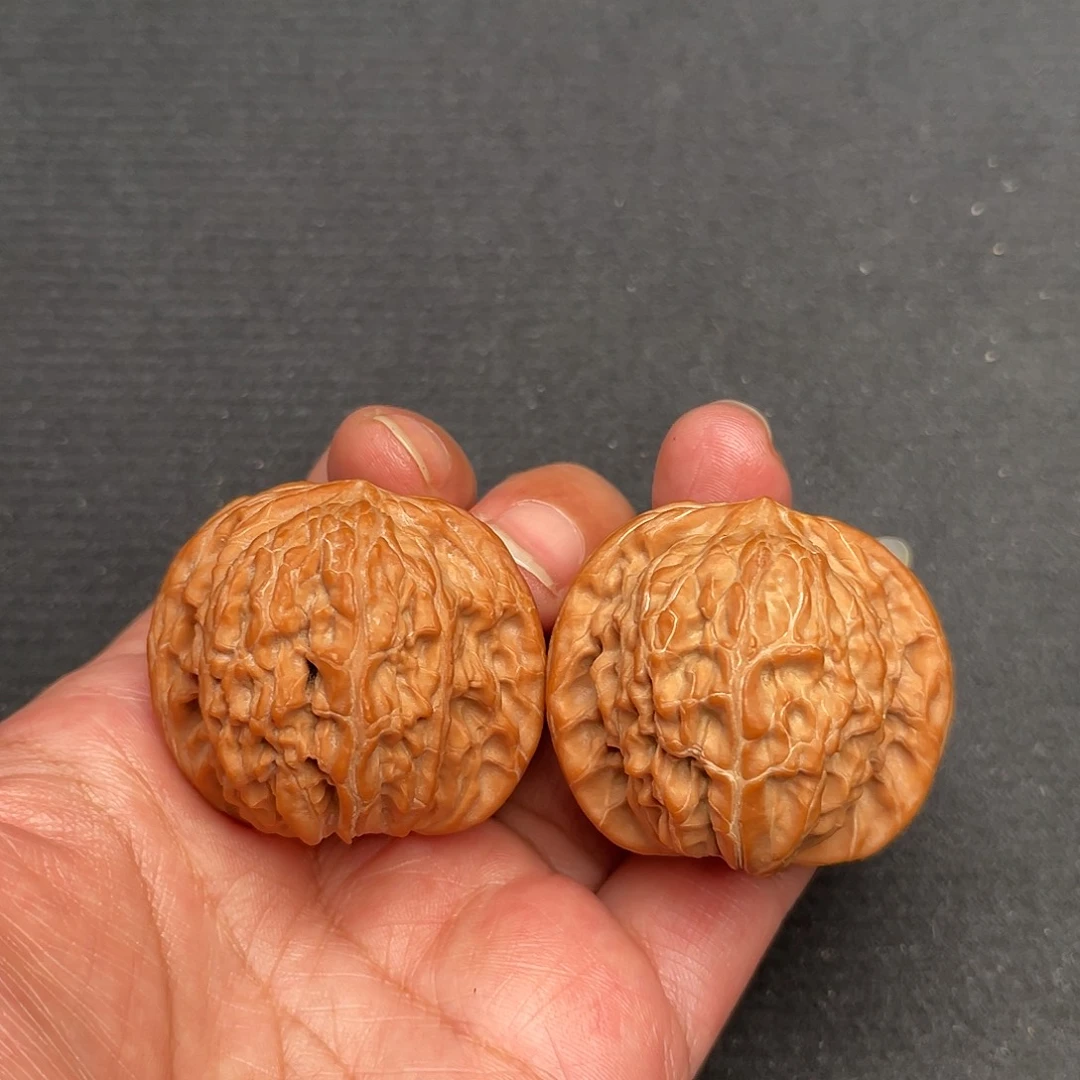 桃核把件40×38全品头茬平谷老树红皮磨盘XM3528