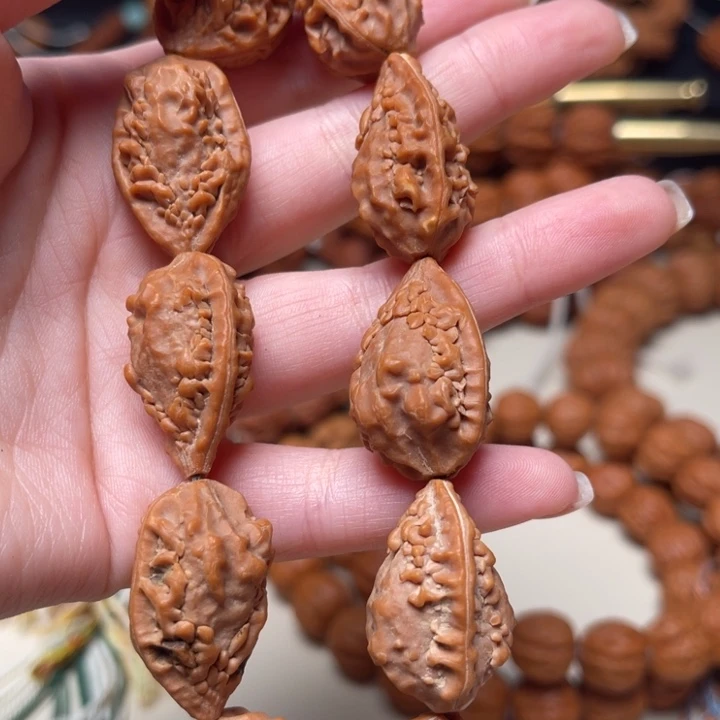 文玩核桃手串一*麒麟角