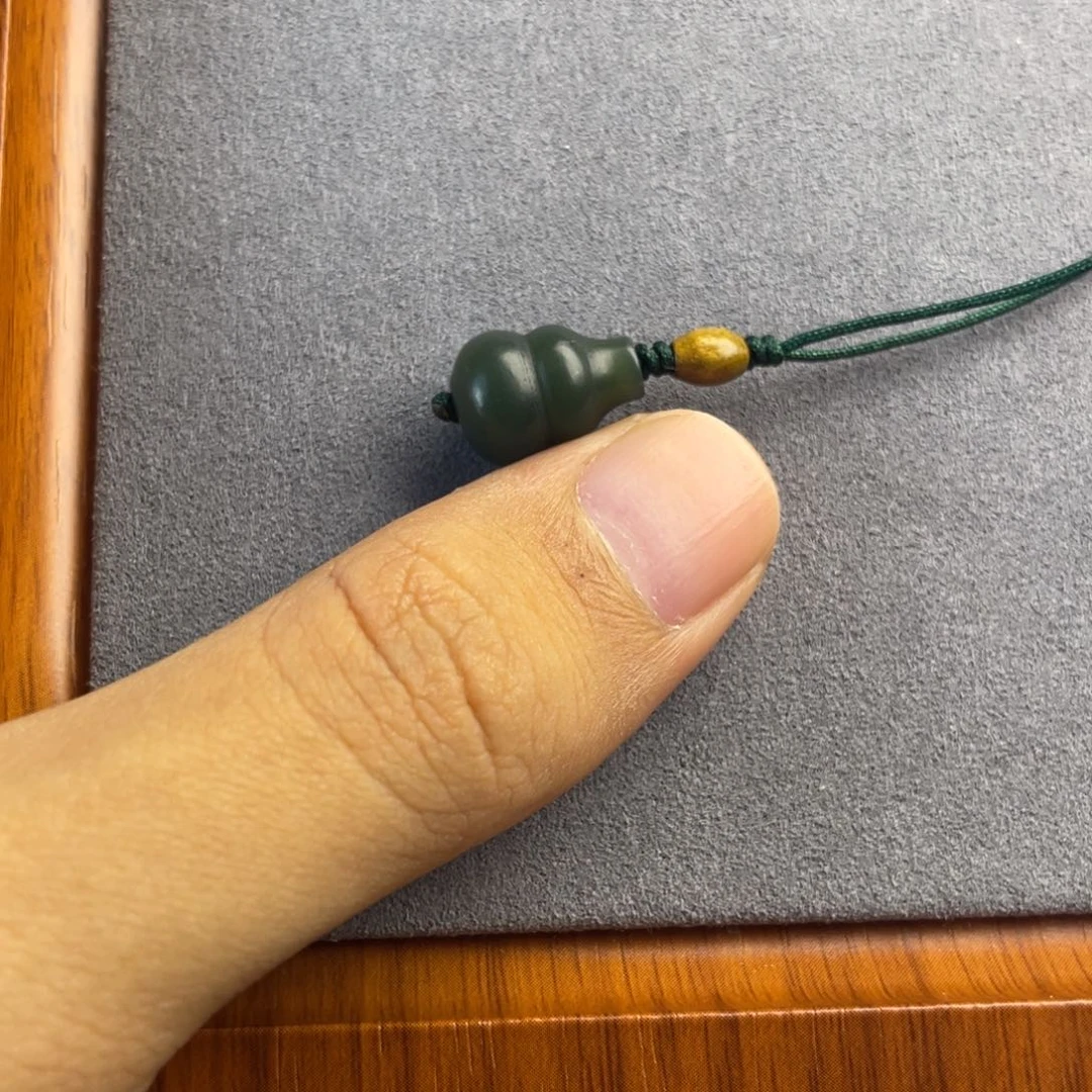 和田玉未镶嵌吊坠(不含链)