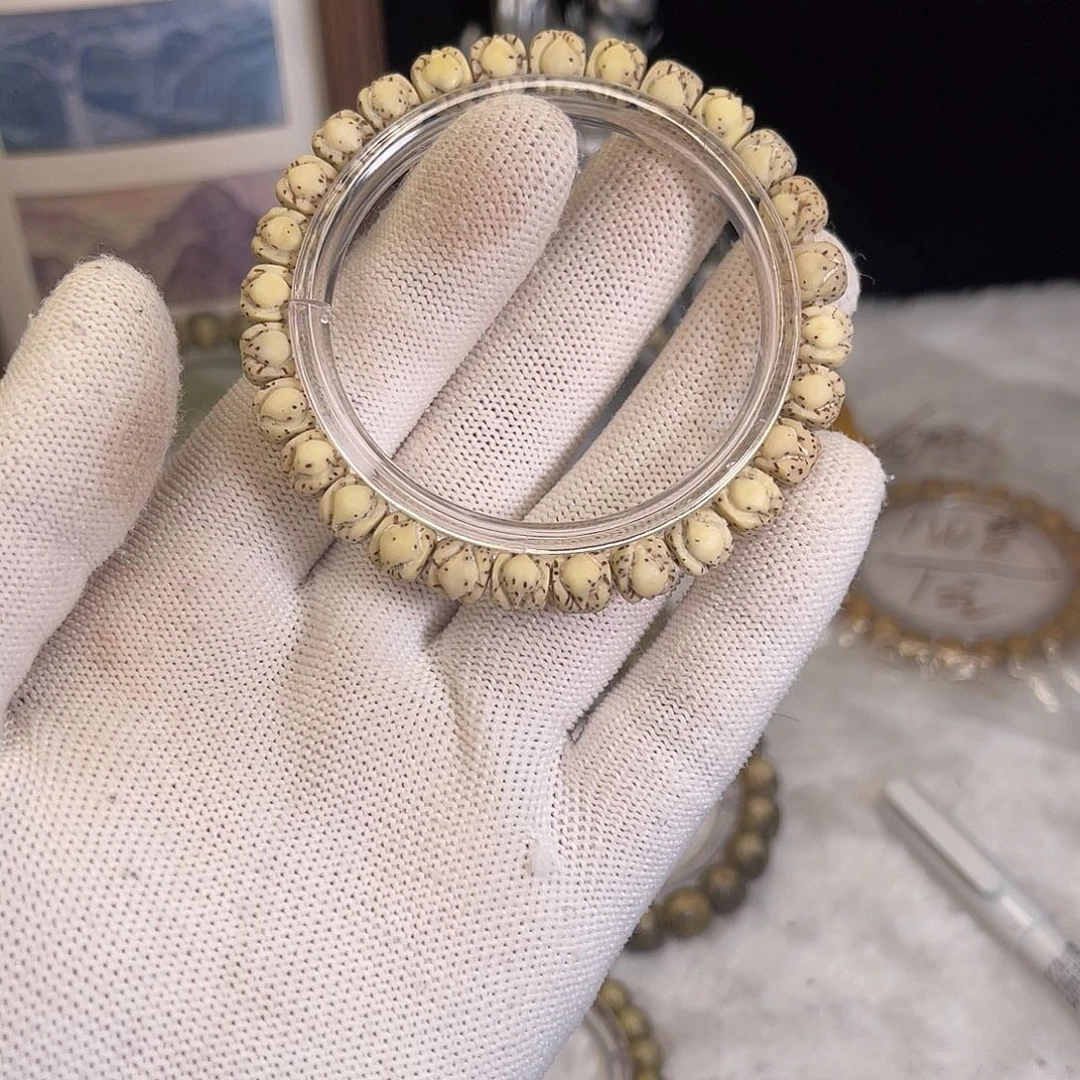 星月菩提手串929 号.  星月菩提.  一物一图.