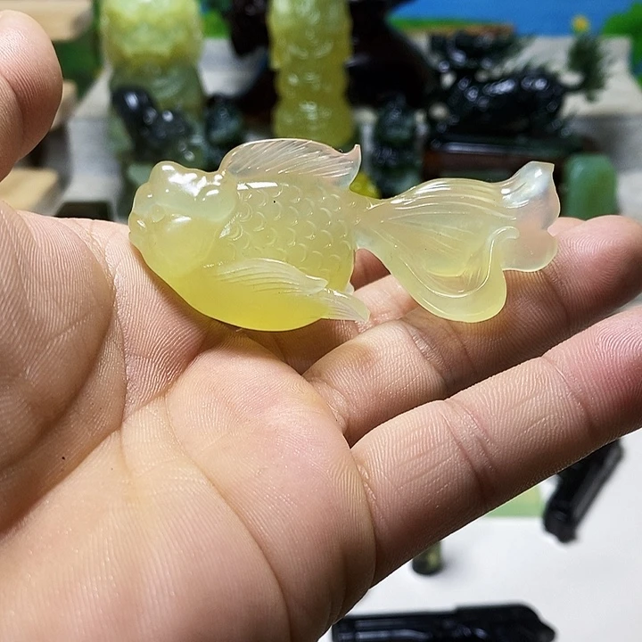 透闪石-蛇纹石玉未镶嵌手把件