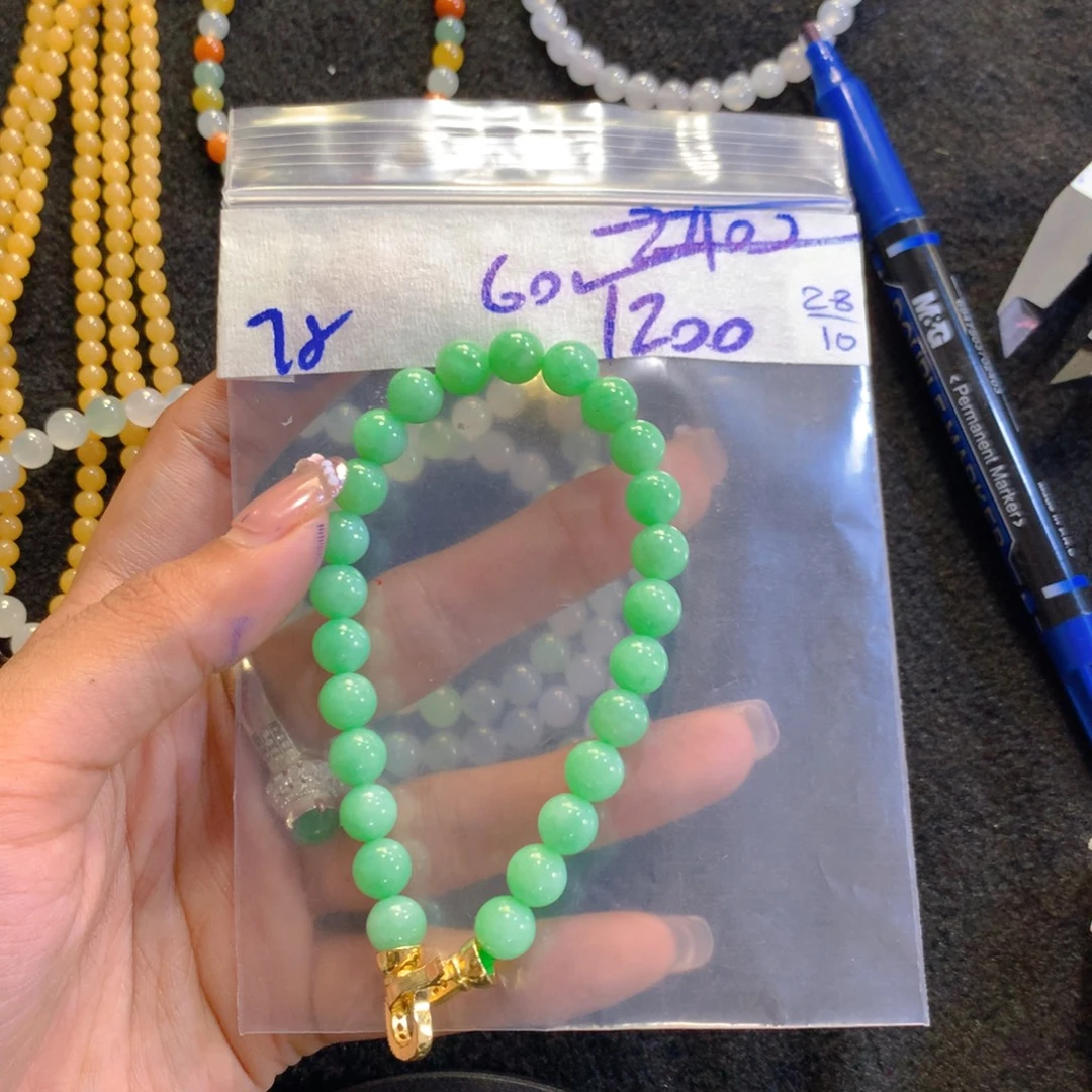 定制翡翠未镶嵌天然缅甸翡翠多样性