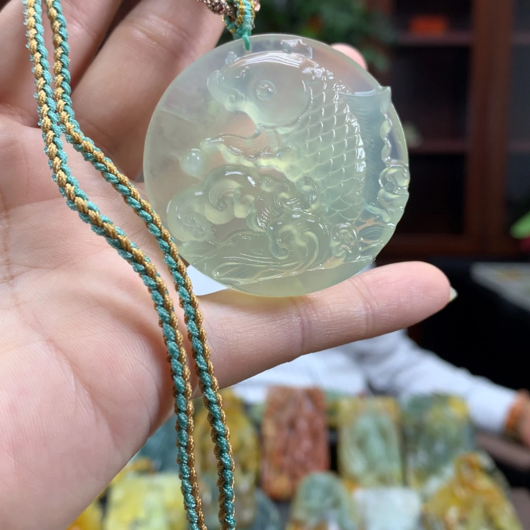 未镶嵌蛇纹石玉颈饰
