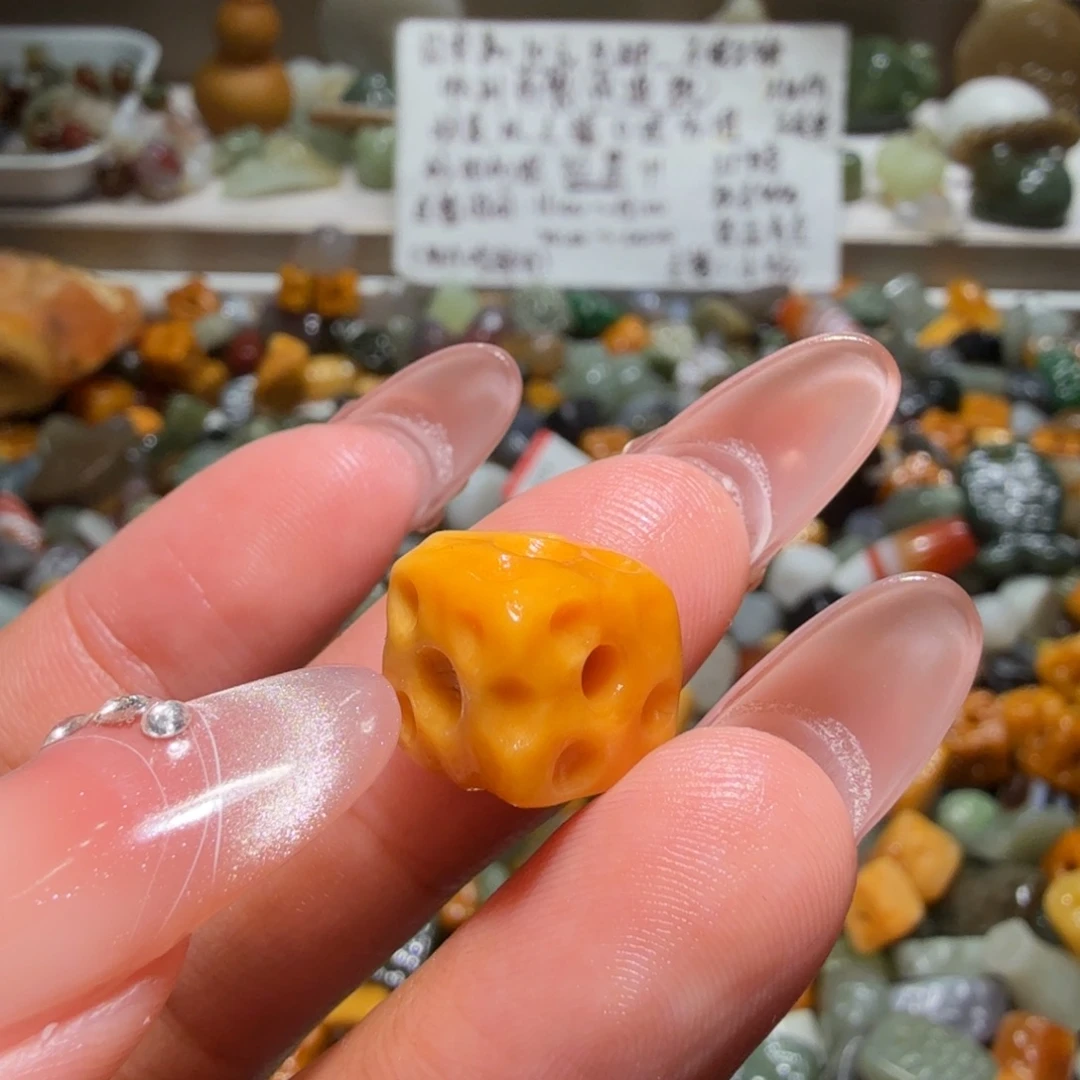 和田玉未镶嵌珠宝奇石