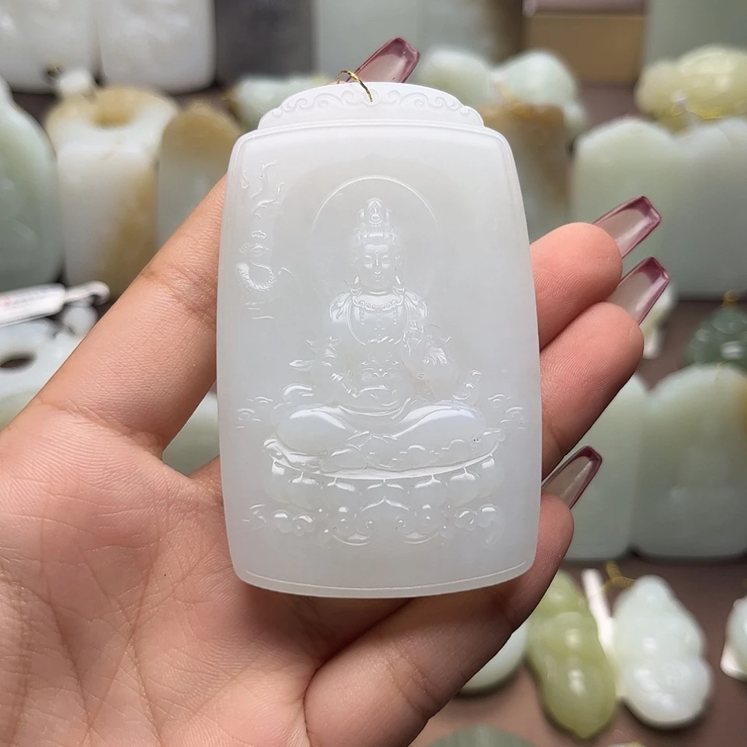 少***少颈饰未镶嵌和田玉